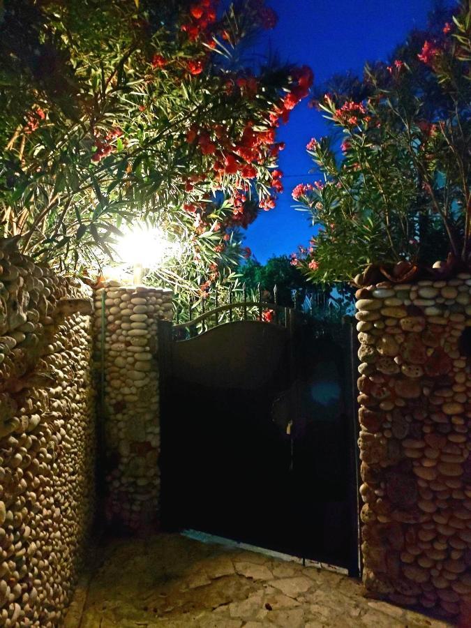 Villa Nadalina ซูโตมอเร ภายนอก รูปภาพ