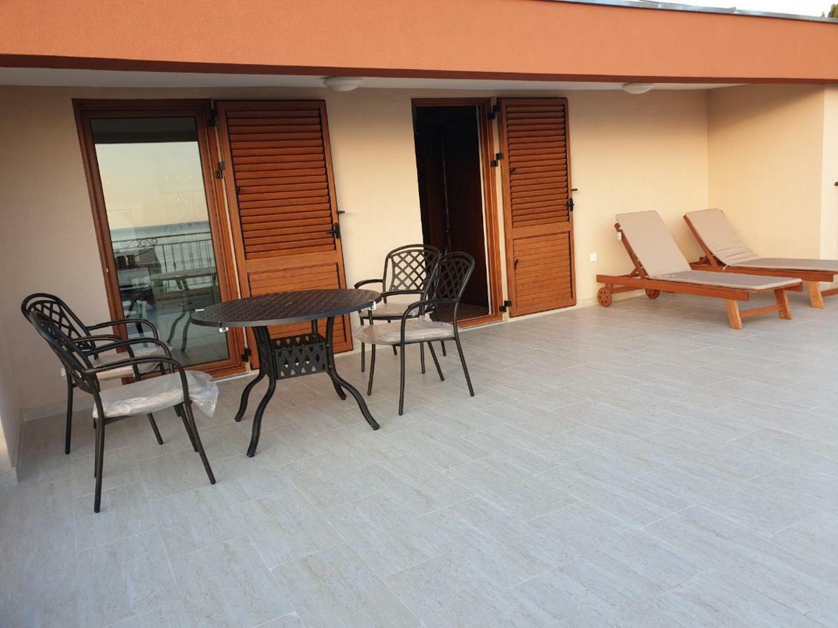 Villa Nadalina ซูโตมอเร ภายนอก รูปภาพ